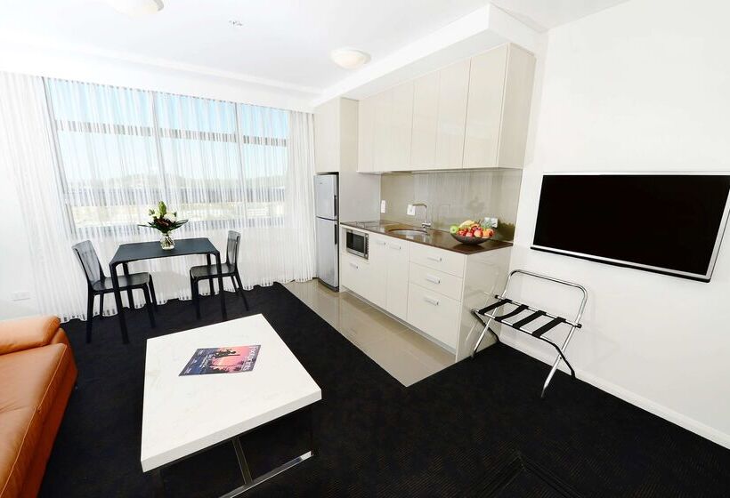 فندق Oaks Gladstone Grand