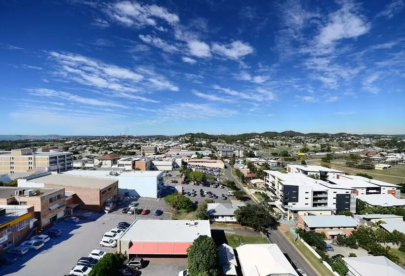 Hotel Oaks Gladstone Grand