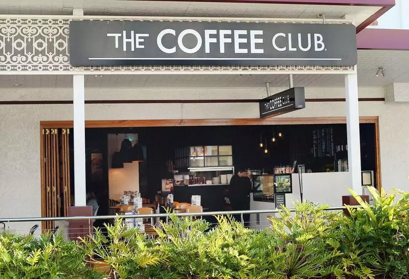 Hotel Oaks Gladstone Grand