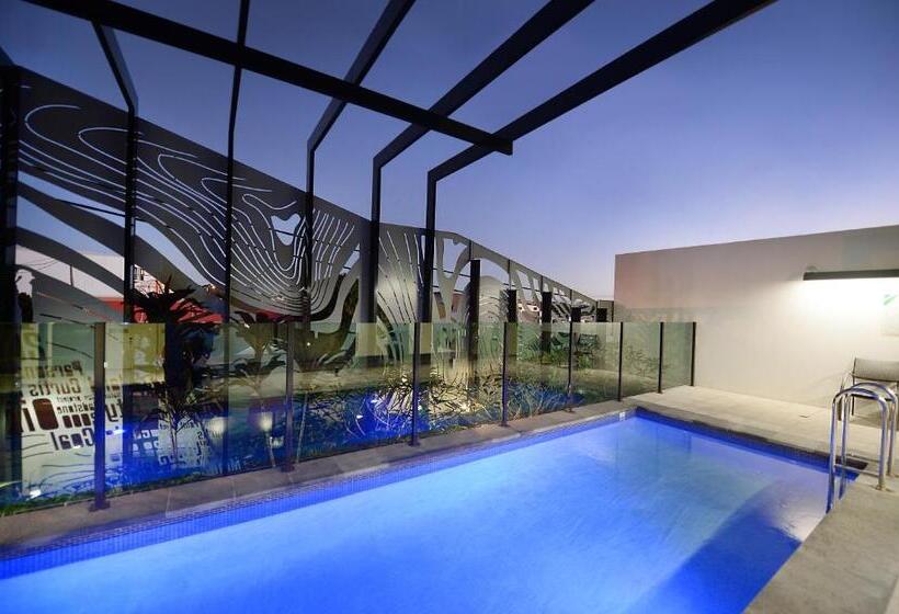 فندق Oaks Gladstone Grand