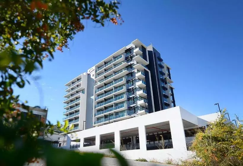 Hotel Oaks Gladstone Grand