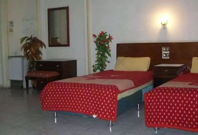 Regent House   Hostel