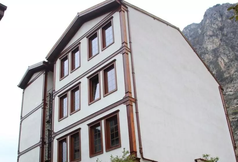 Simre Otel