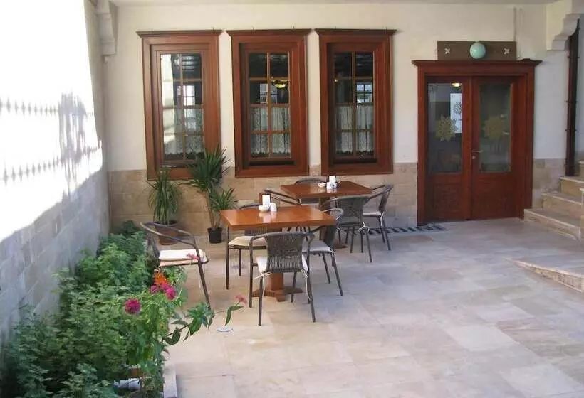 Simre Otel