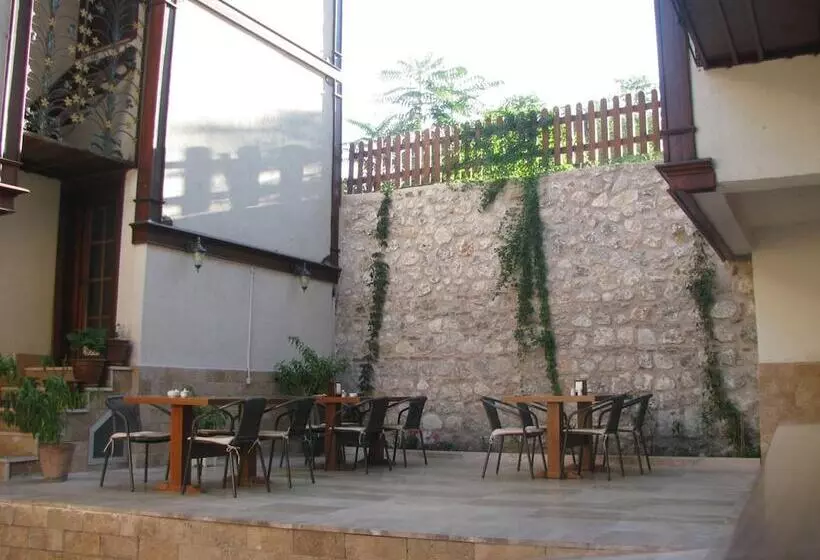 Simre Otel