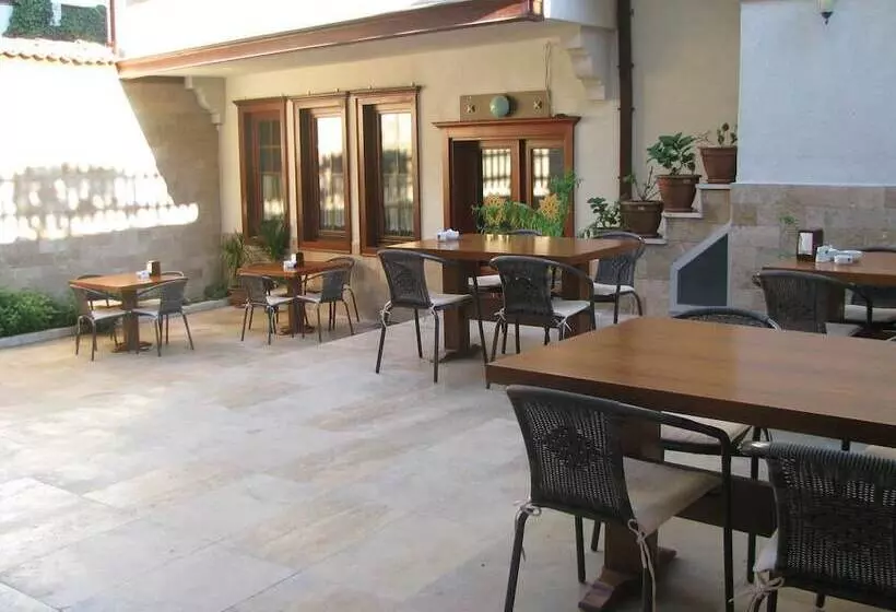 Simre Otel