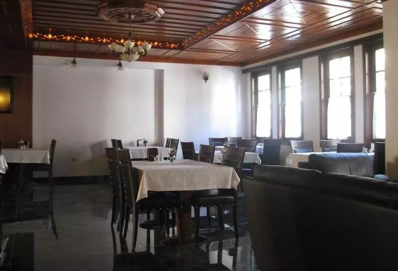 Simre Otel