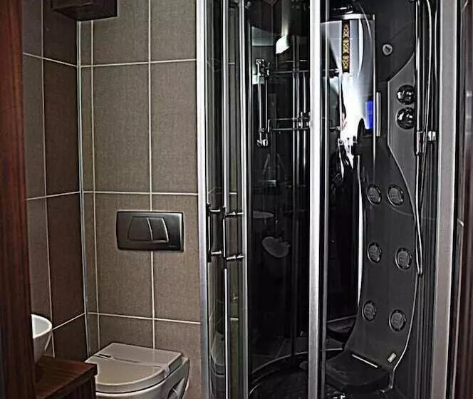 Simre Otel