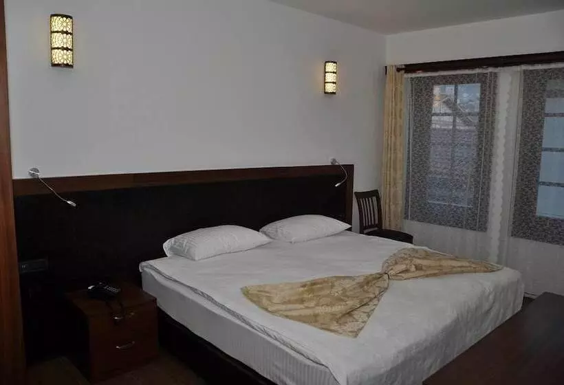 Simre Otel