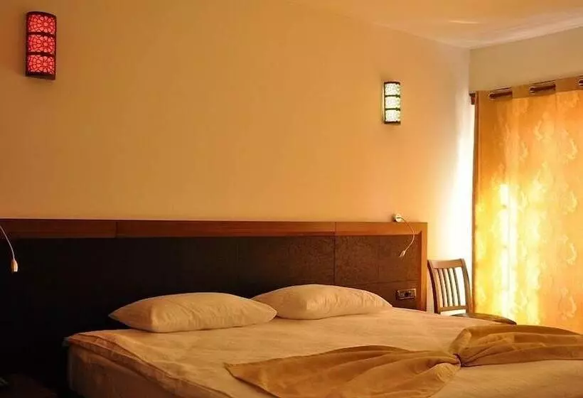 Simre Otel