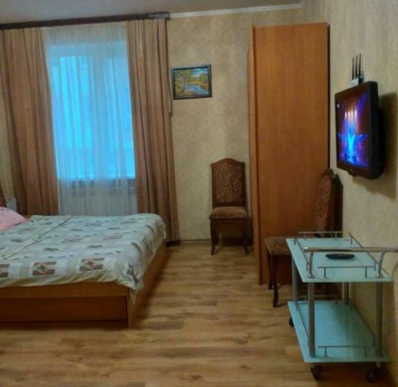 затишна, домашня 43м в тихому зеленому місці поруч центральний парк університет