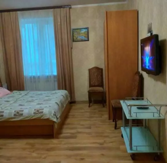 затишна, домашня 43м в тихому зеленому місці поруч центральний парк університет