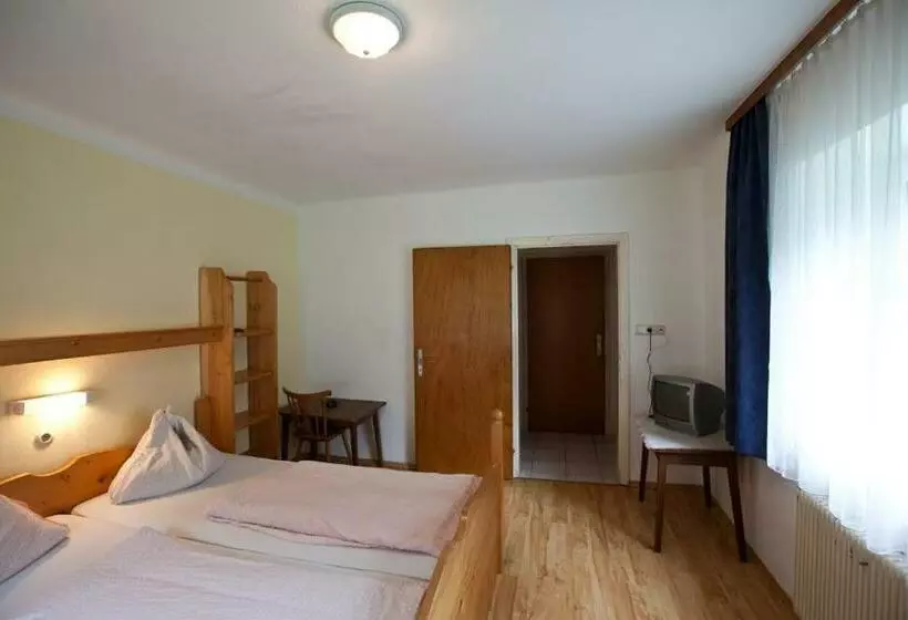 ユースホステル Gasthof Jaegerwirt