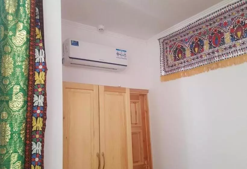 Amir Hostel