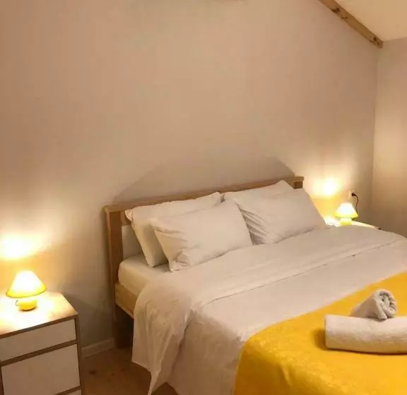 هتل Borjomi Yellow