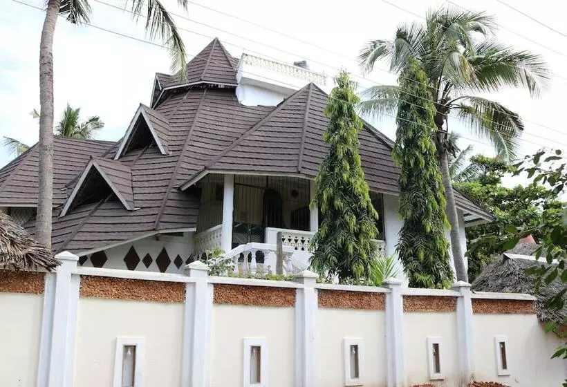 Lovely 4 Bed Villa Family Oriented Or A Smallgroup