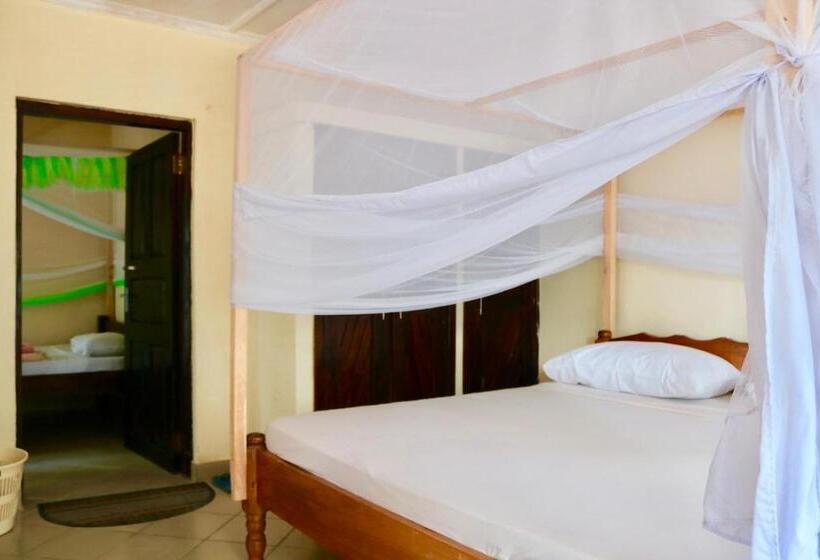 Lovely 4 Bed Villa Family Oriented Or A Smallgroup