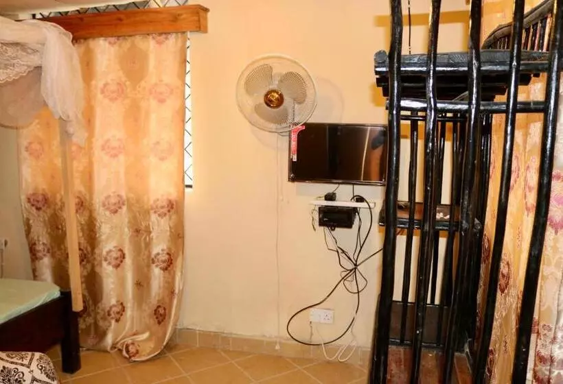 Lovely 4 Bed Villa Family Oriented Or A Smallgroup