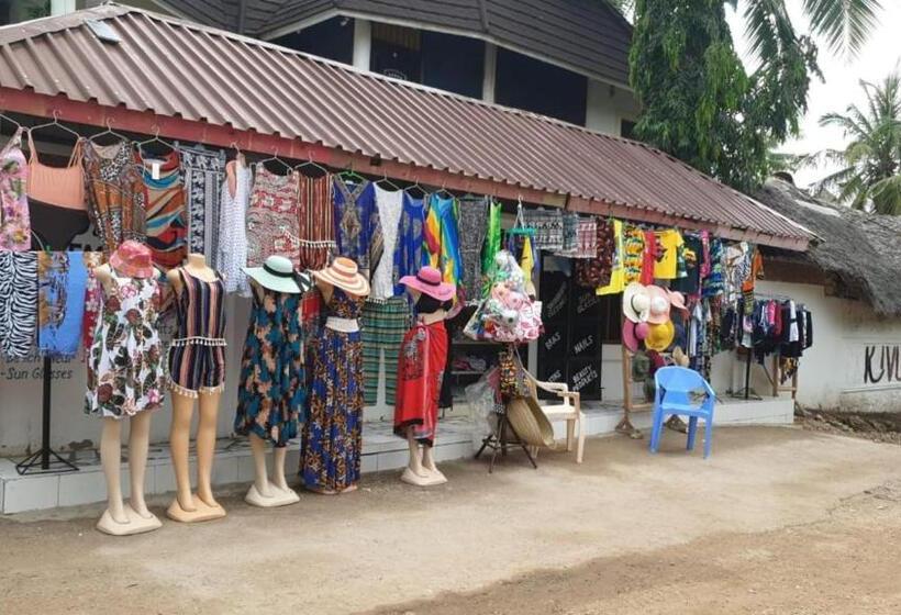 Lovely 4 Bed Villa Family Oriented Or A Smallgroup