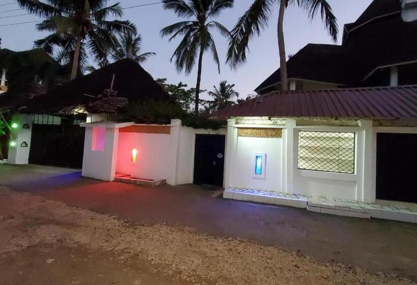 Lovely 4 Bed Villa Family Oriented Or A Smallgroup