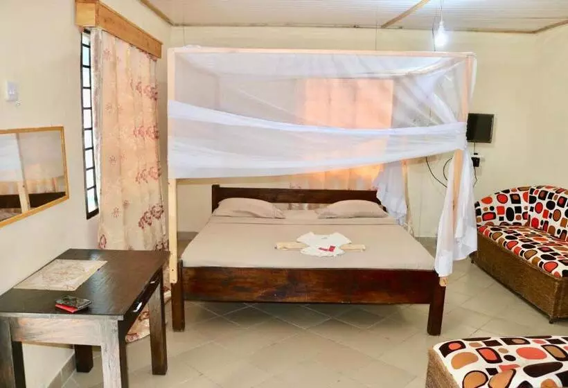 Lovely 4 Bed Villa Family Oriented Or A Smallgroup