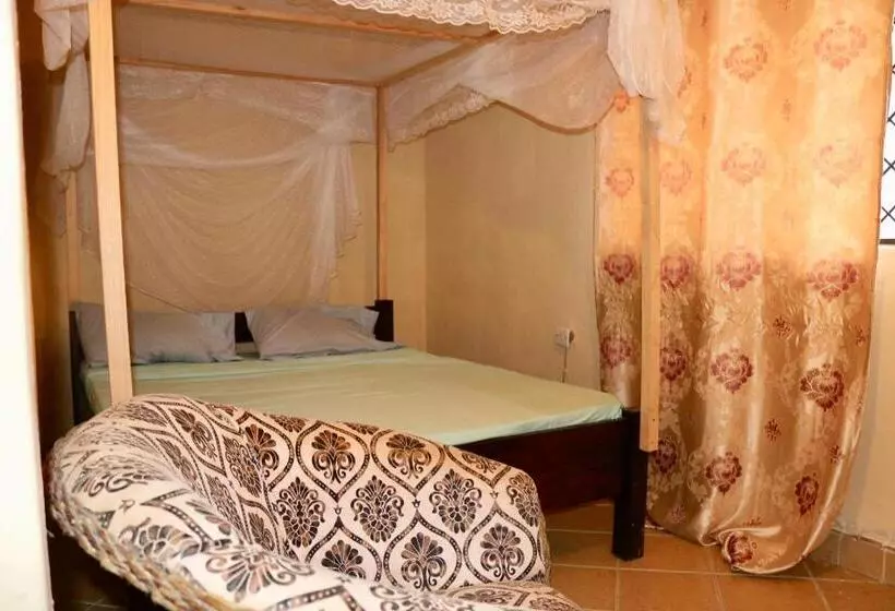 Lovely 4 Bed Villa Family Oriented Or A Smallgroup