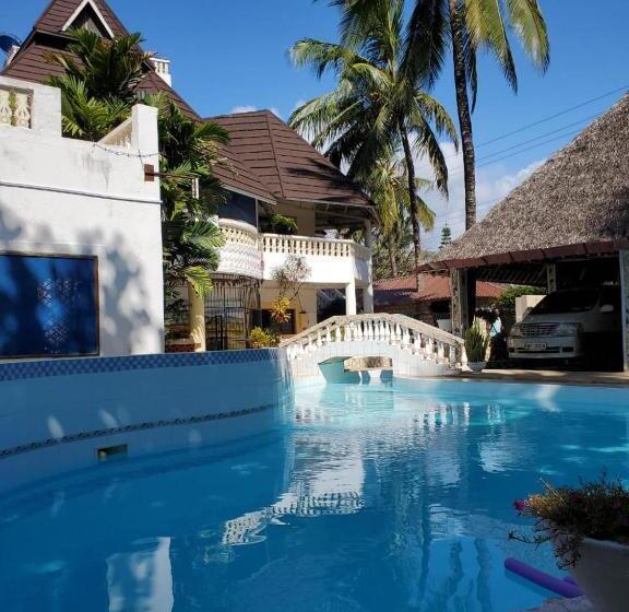 Lovely 4 Bed Villa Family Oriented Or A Smallgroup