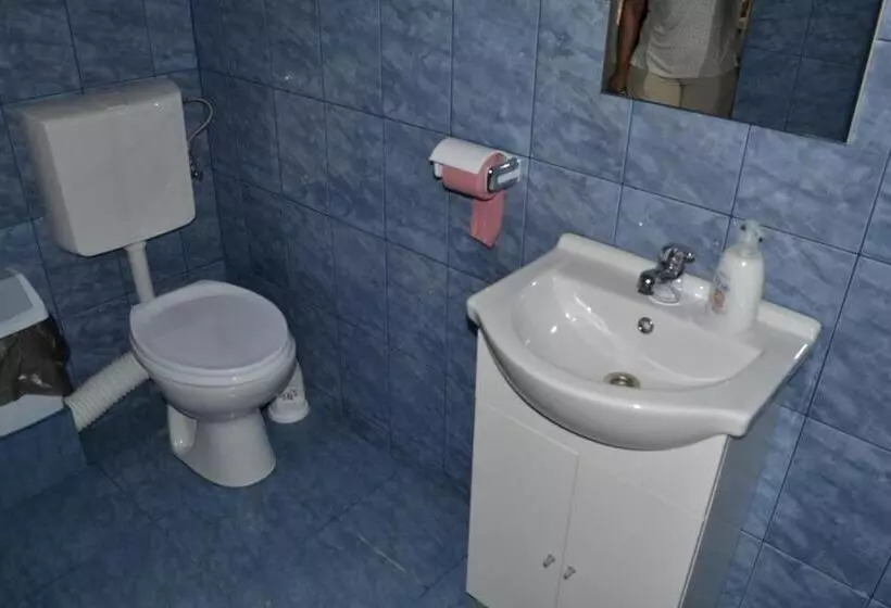 پانسیون Vila Cristina