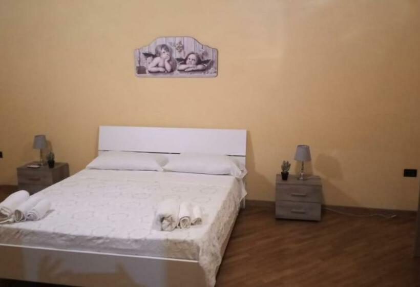 تختخواب و صبحانه B B Desy