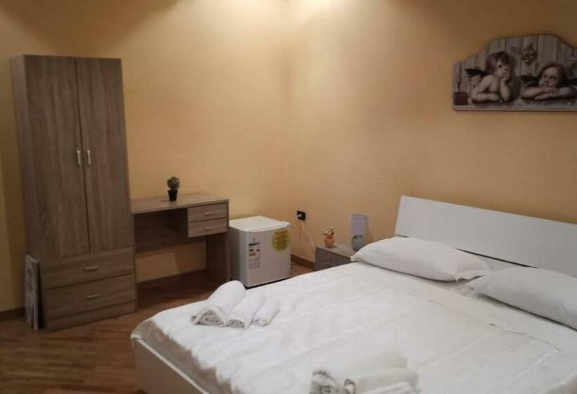 تختخواب و صبحانه B B Desy