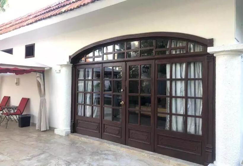 ベッドアンドブレックファースト Villas Segovia Hotel Boutique & Suites