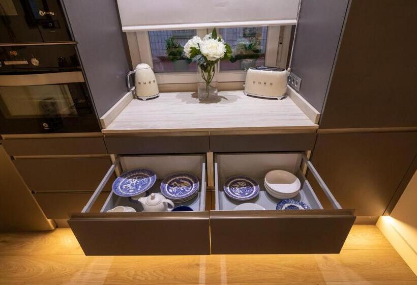 Bilbao Plaza Campuzano De Bilbao Suites, Elegante Y Céntrico