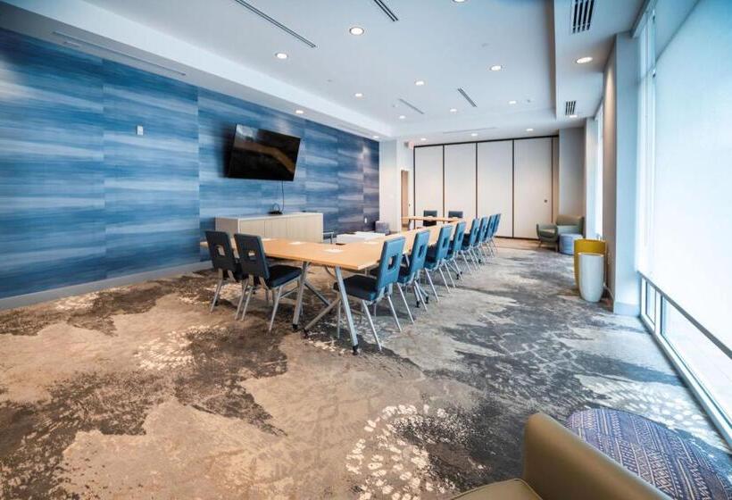 בית מלון כפרי Towneplace Suites By Marriott Louisville Downtown