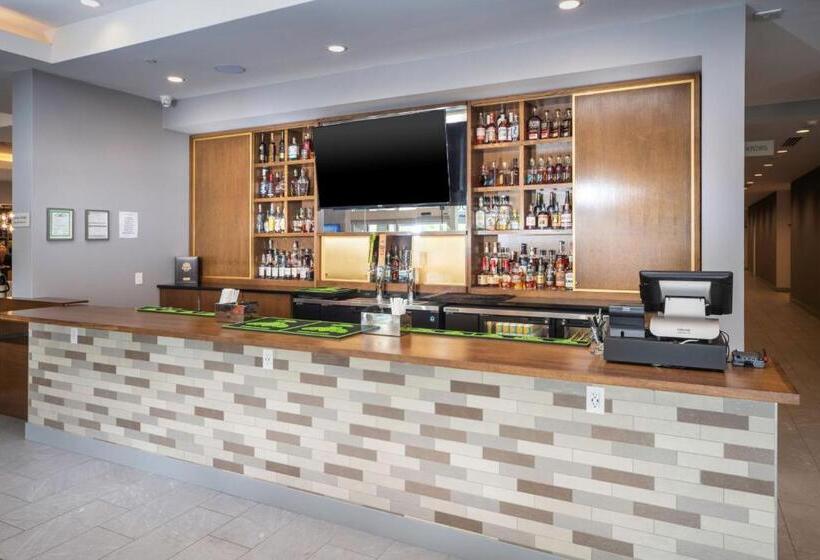 בית מלון כפרי Towneplace Suites By Marriott Louisville Downtown