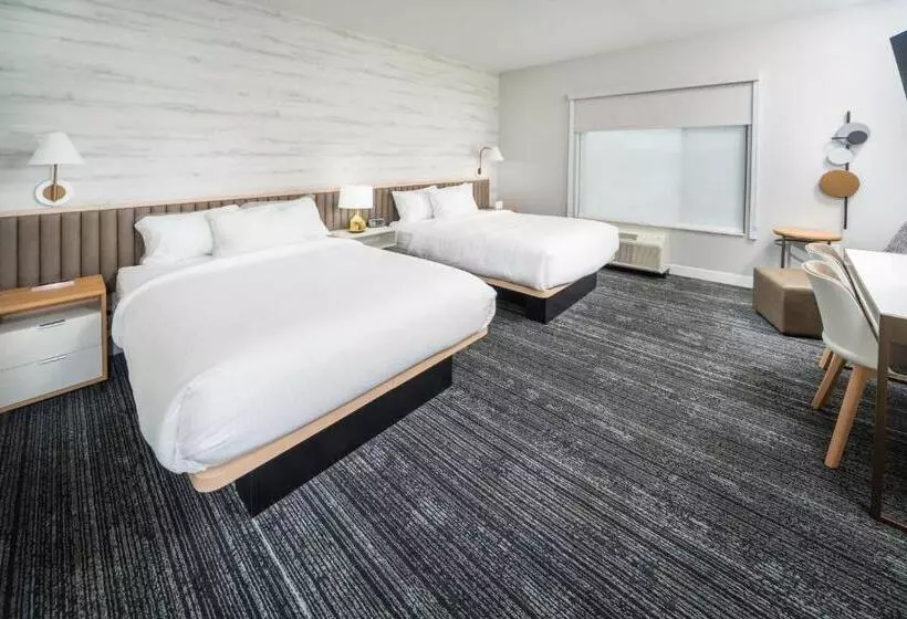 ホテル Towneplace Suites By Marriott Louisville Downtown
