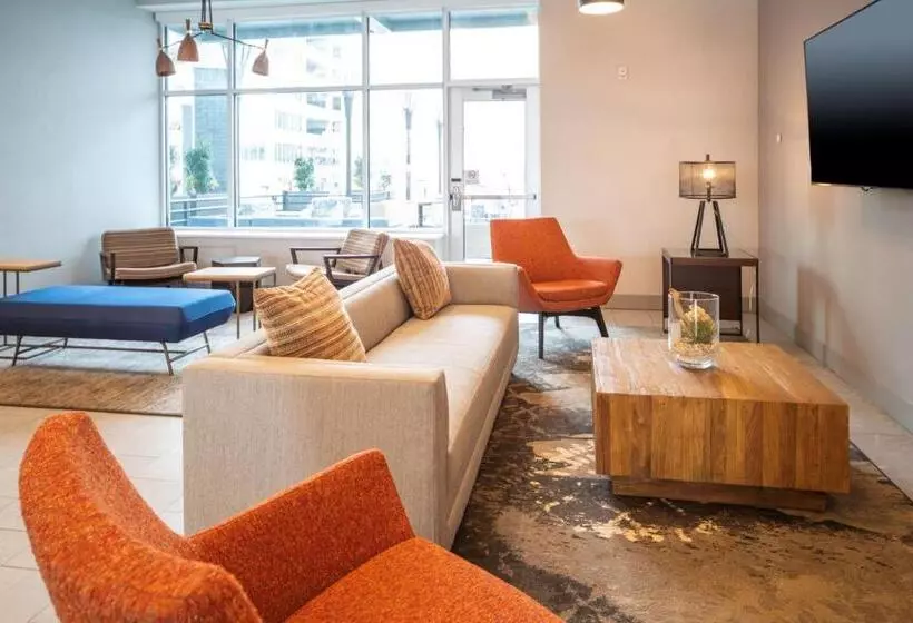 ホテル Towneplace Suites By Marriott Louisville Downtown