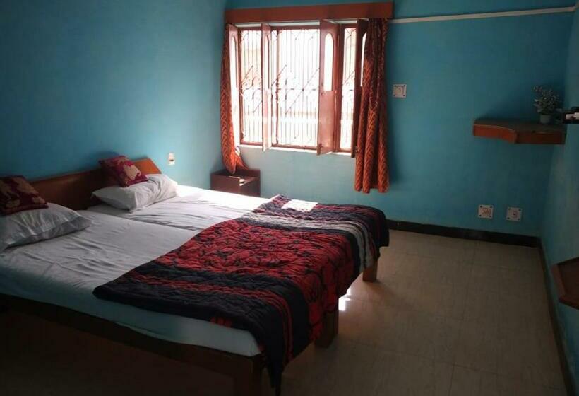 Hotel Yogi Lodge