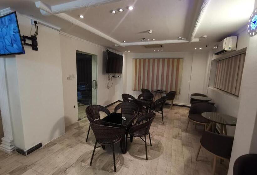 فندق اجنحة طيبة