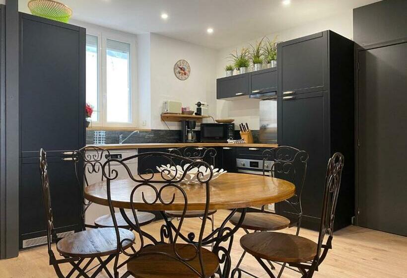 Appartement Charmant T3, Centre Ville De Millau