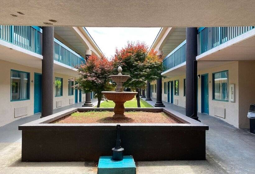 Отель Studio 6 Savannah, Ga Gateway & I95