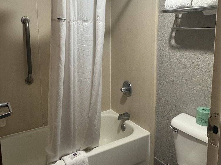 Отель Studio 6 Savannah, Ga Gateway & I95