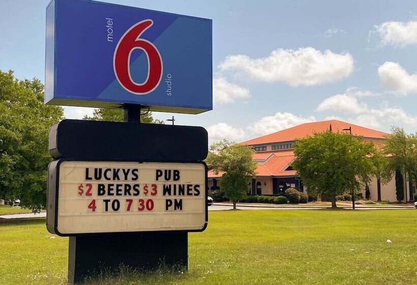 Отель Studio 6 Savannah, Ga Gateway & I95