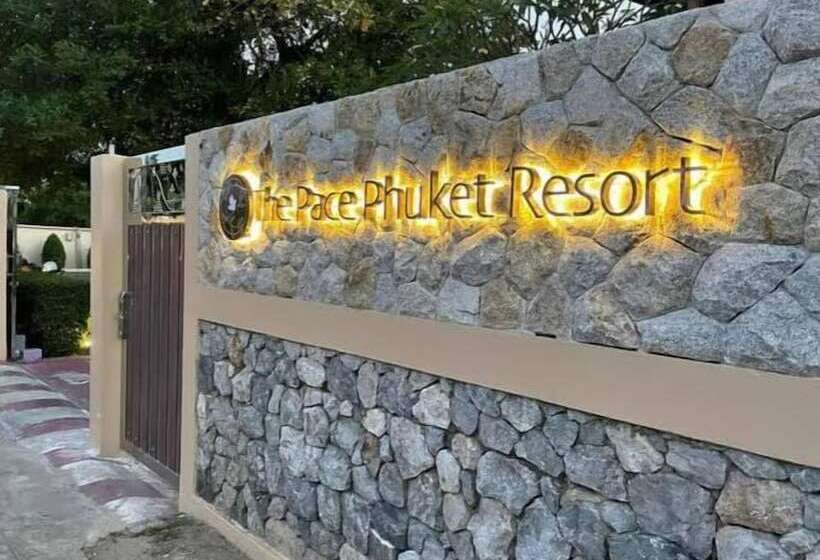 בית מלון כפרי The Pace Phuket Boutique Resort