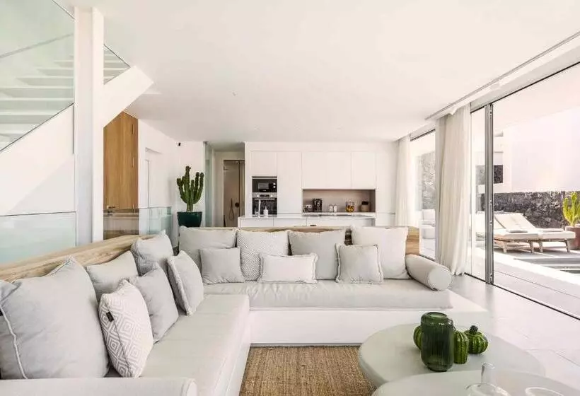 Karat Villa Balansa Rokabella