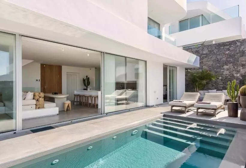 Karat Villa Balansa Rokabella