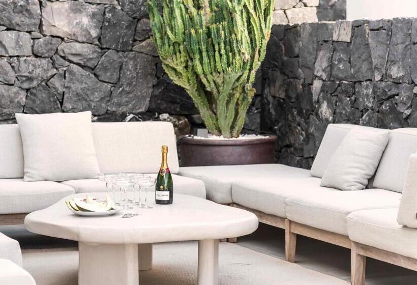 Karat Villa Balansa Rokabella