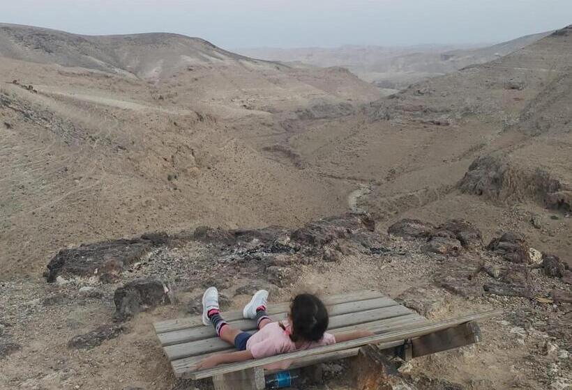 Пансион Moonlight Suite Arad צימר אור הירח, ערד