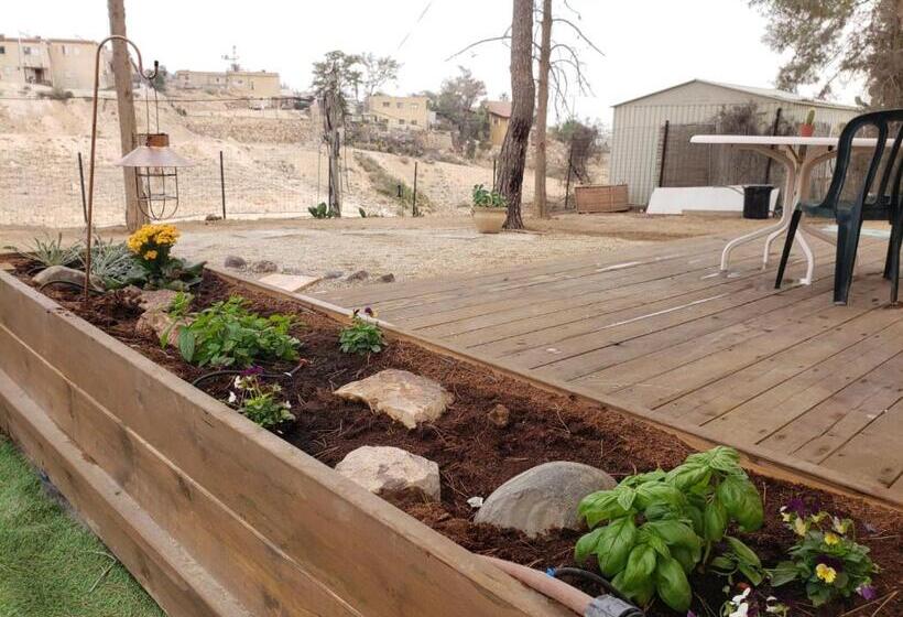 Пансион Moonlight Suite Arad צימר אור הירח, ערד