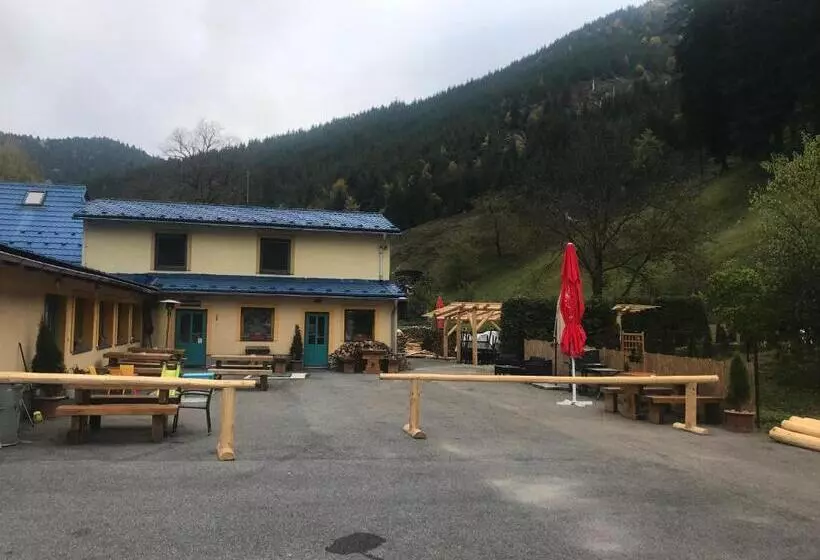 Majatalo Penzion Kupfer