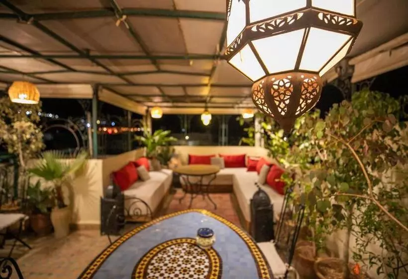 پانسیون Riad Dar Omar